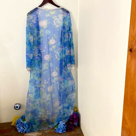 Vintage 60’s Beeline Nightgown - Picture 5 of 10